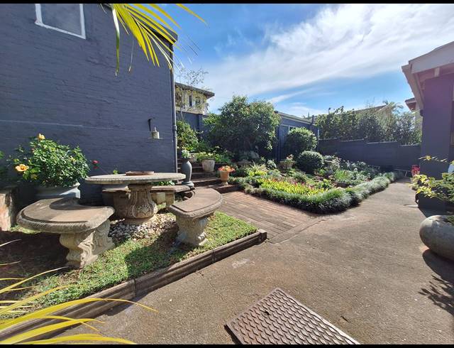 0.5 BEDROOM FREEHOLD TO LET IN MORNINGSIDE